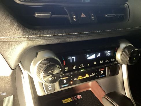 Used 2025 Toyota RAV4 Limited w/ Advanced Technology Package AWD/4WD image 17
