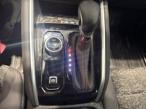 Certified 2023 Chevrolet Colorado Z71 w/ Z71 Convenience Package 2 image 24