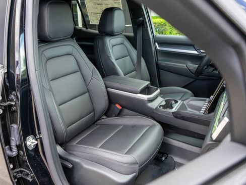 New 2026 GMC Terrain Elevation w/ Elevation Premium Package AWD/4WD image 9