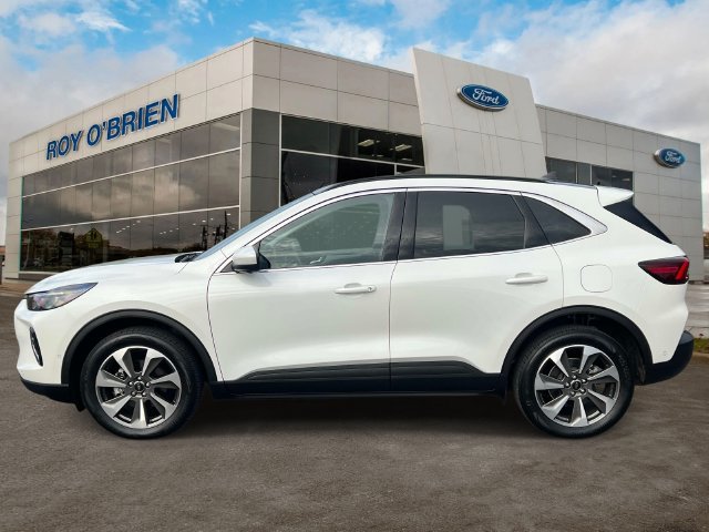 Certified 2023 Ford Escape Platinum w/ Premium Technology Package AWD/4WD image 2
