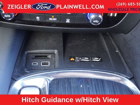 Used 2023 Buick Enclave Essence w/ Sport Touring Edition image 25