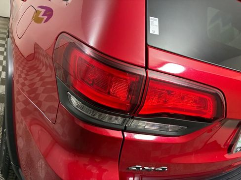 Used 2020 Jeep Grand Cherokee Trailhawk image 23