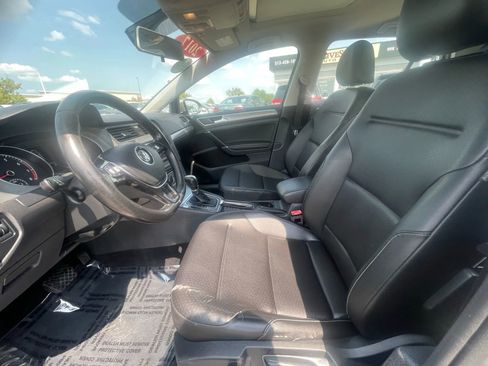 Used 2017 Volkswagen Golf Wolfsburg Edition image 6