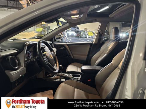 Used 2018 Toyota RAV4 Limited w/ Advanced Technology Package FWD image 17