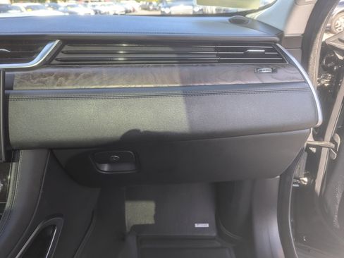 Used 2023 Jaguar F-PACE S image 33