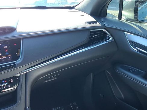 Used 2021 Cadillac XT6 Luxury image 23