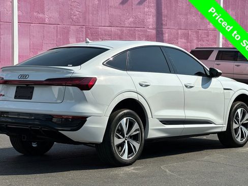 Used 2024 Audi Q8 e-tron Premium AWD/4WD image 4