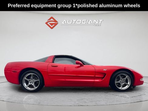 Used 2003 Chevrolet Corvette Coupe w/ Preferred Equipment Group RWD image 9