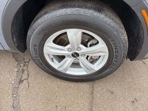 Used 2023 Kia Sorento LX image 42