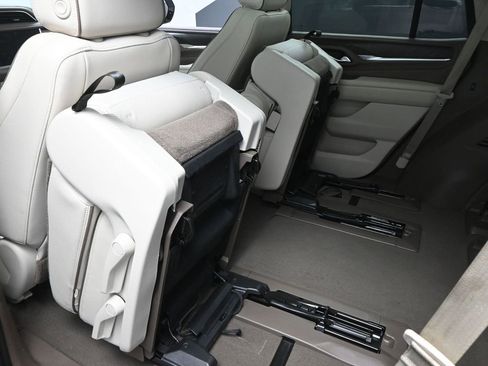 Used 2021 GMC Yukon Denali w/ LPO, Illumination Package image 39