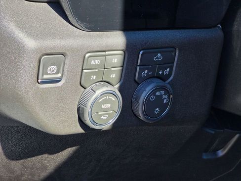 New 2026 Chevrolet Silverado 1500 LT w/ Z71 Off-Road Package AWD/4WD image 30