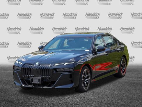Used 2023 BMW 740i RWD image 5