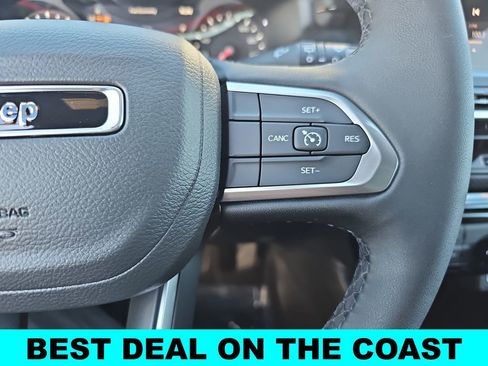 New 2026 Jeep Compass Latitude image 17