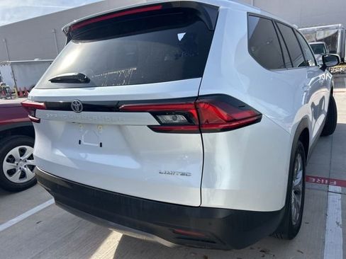 Used 2025 Toyota Grand Highlander Limited image 3