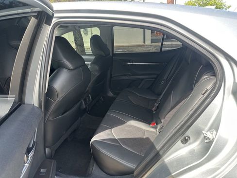 Used 2022 Toyota Camry XSE FWD image 14