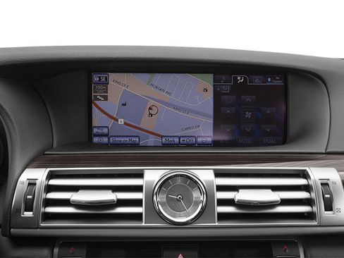 Used 2013 Lexus LS 460 w/ Comfort Pkg RWD image 23