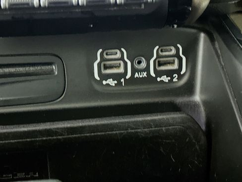 Used 2019 RAM 1500 Laramie RWD image 26