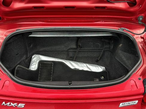 Used 2016 MAZDA MX-5 Miata Grand Touring image 17