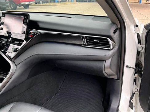 Used 2023 Toyota Camry XSE image 18