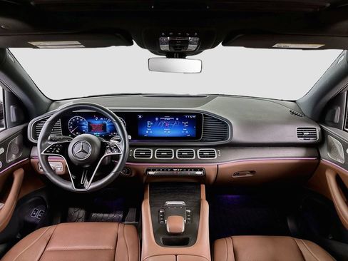 Used 2025 Mercedes-Benz GLE 450e 4MATIC image 9