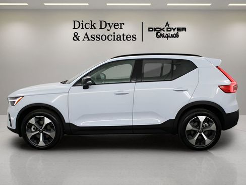New 2026 Volvo XC40 B5 Plus w/ Protection Package Premier image 5