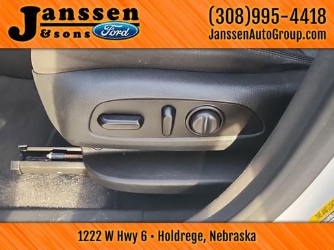 Used 2020 Chevrolet Equinox LT image 22