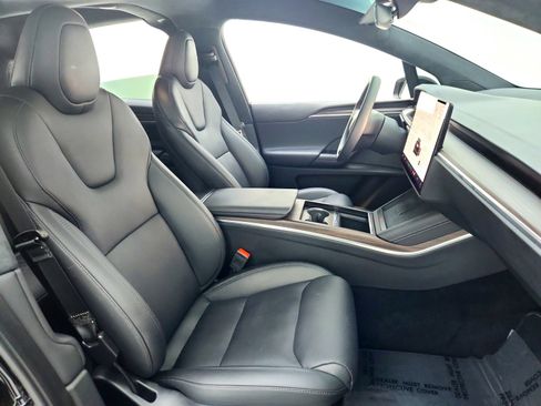 Used 2024 Tesla Model X image 22