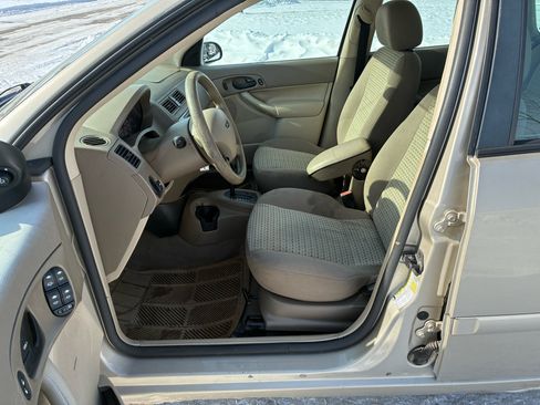Used 2006 Ford Focus SE image 10