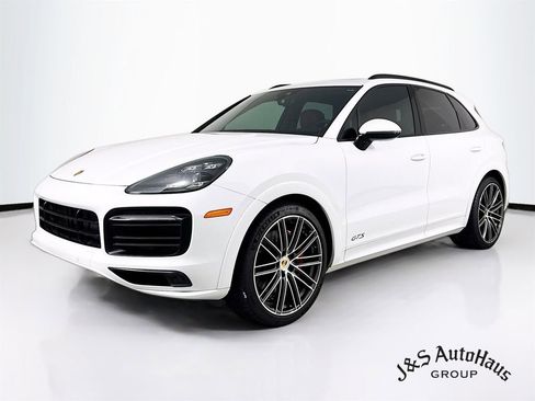 Used 2021 Porsche Cayenne GTS w/ Premium Package Plus image 3