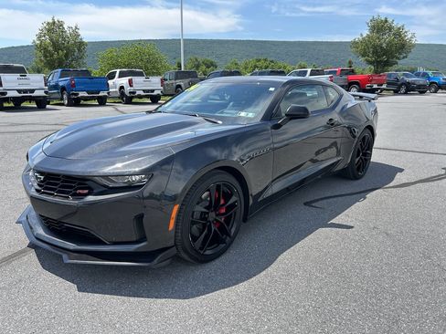 Used 2024 Chevrolet Camaro LT RWD image 3