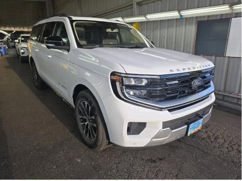 Used 2025 Ford Expedition Max Platinum AWD/4WD image 1