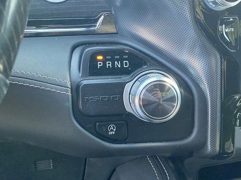 Used 2022 RAM 1500 Limited w/ Night Edition RWD image 32