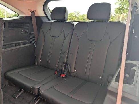 Certified 2025 Kia Sorento S AWD/4WD image 13