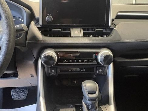Used 2023 Toyota RAV4 LE AWD/4WD image 26