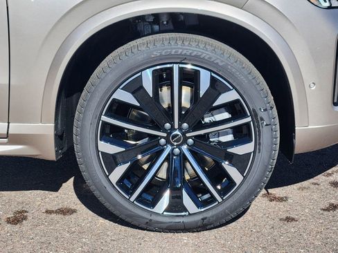 New 2026 Volvo XC90 T8 Plus w/ Protection Package Premier image 29