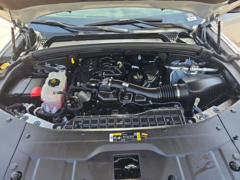 Used 2023 Jeep Grand Cherokee L Laredo image 32