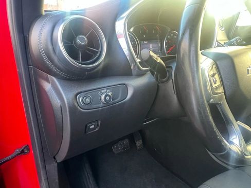 Used 2019 Chevrolet Blazer LT AWD/4WD image 25
