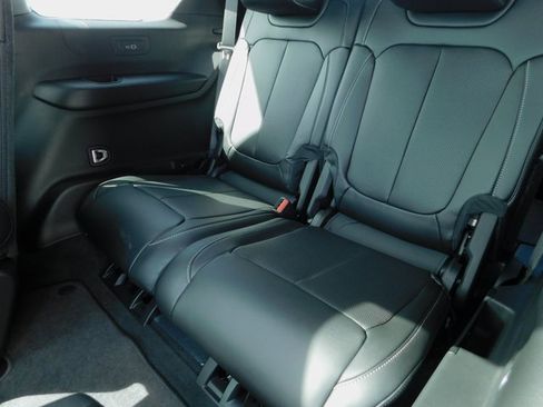 New 2025 Jeep Grand Cherokee L Limited w/ Luxury Tech Group II image 25