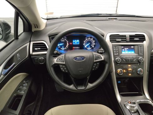 Used 2018 Ford Fusion S FWD image 22
