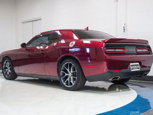Used 2019 Dodge Challenger GT w/ Plus Package RWD image 23