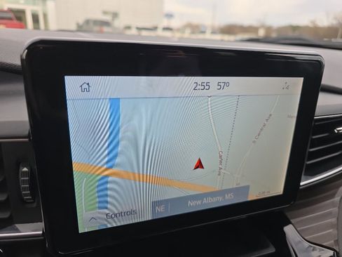 Used 2022 Ford Explorer Limited image 25