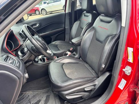 Used 2017 Jeep Compass Trailhawk AWD/4WD image 22