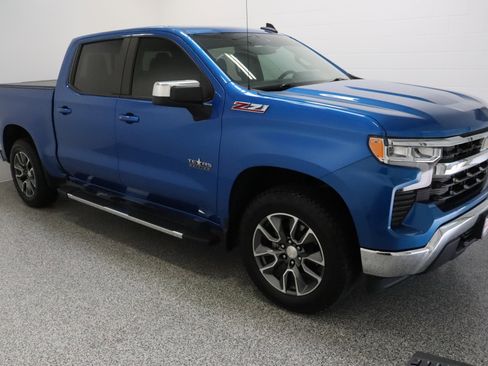Used 2024 Chevrolet Silverado 1500 LT w/ Texas Edition Plus AWD/4WD image 4