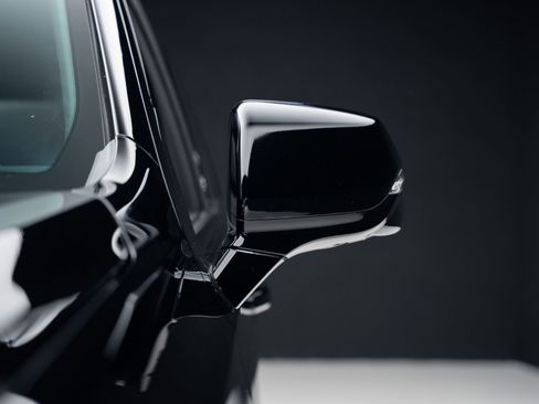 Used 2024 Chevrolet Suburban RST w/ Luxury Package image 15