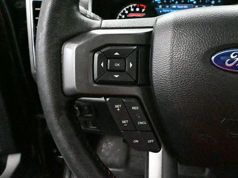 Used 2019 Ford F150 Lariat w/ Equipment Group 502A Luxury AWD/4WD image 30