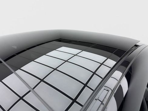 Used 2024 Mercedes-Benz GLC 300 4MATIC image 13