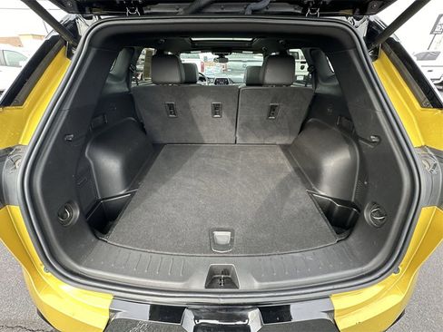 Used 2022 Chevrolet Blazer RS w/ Enhanced Convenience Package image 24