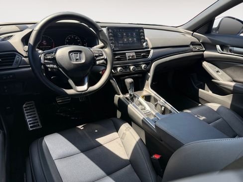 Used 2019 Honda Accord Sport image 15