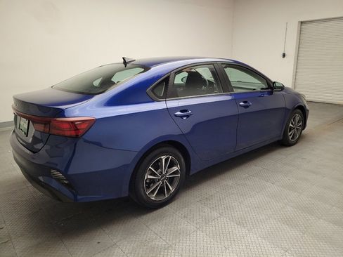 Used 2024 Kia Forte LXS FWD image 9