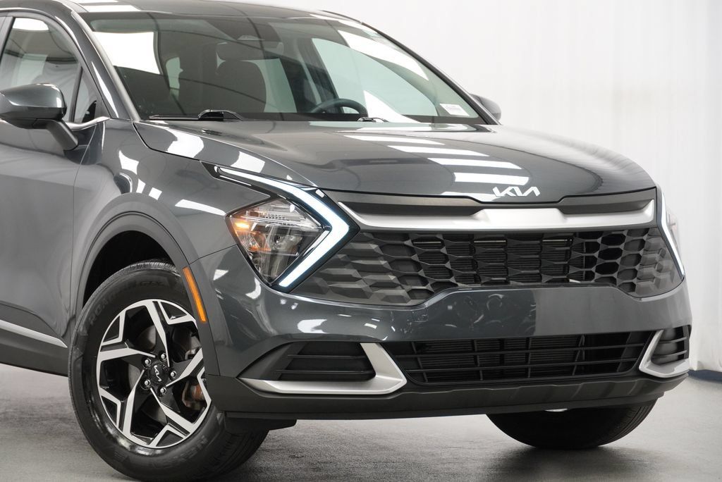 Used 2023 Kia Sportage LX AWD/4WD image 9